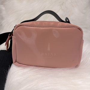 RAINS pink crossbody Box Bag (waterproof)